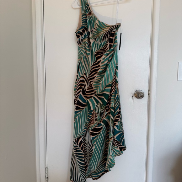 NWT MAGGY LONDON DEIDRE Asymm Floral One Shoulder Ruffle Hem Silky Dress Size 8 - Picture 5 of 14